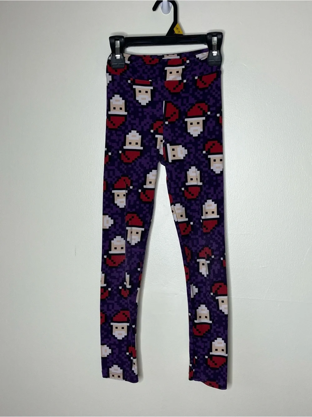 LuLaRoe girls purple Christmas Digital Santa leggings L/XL